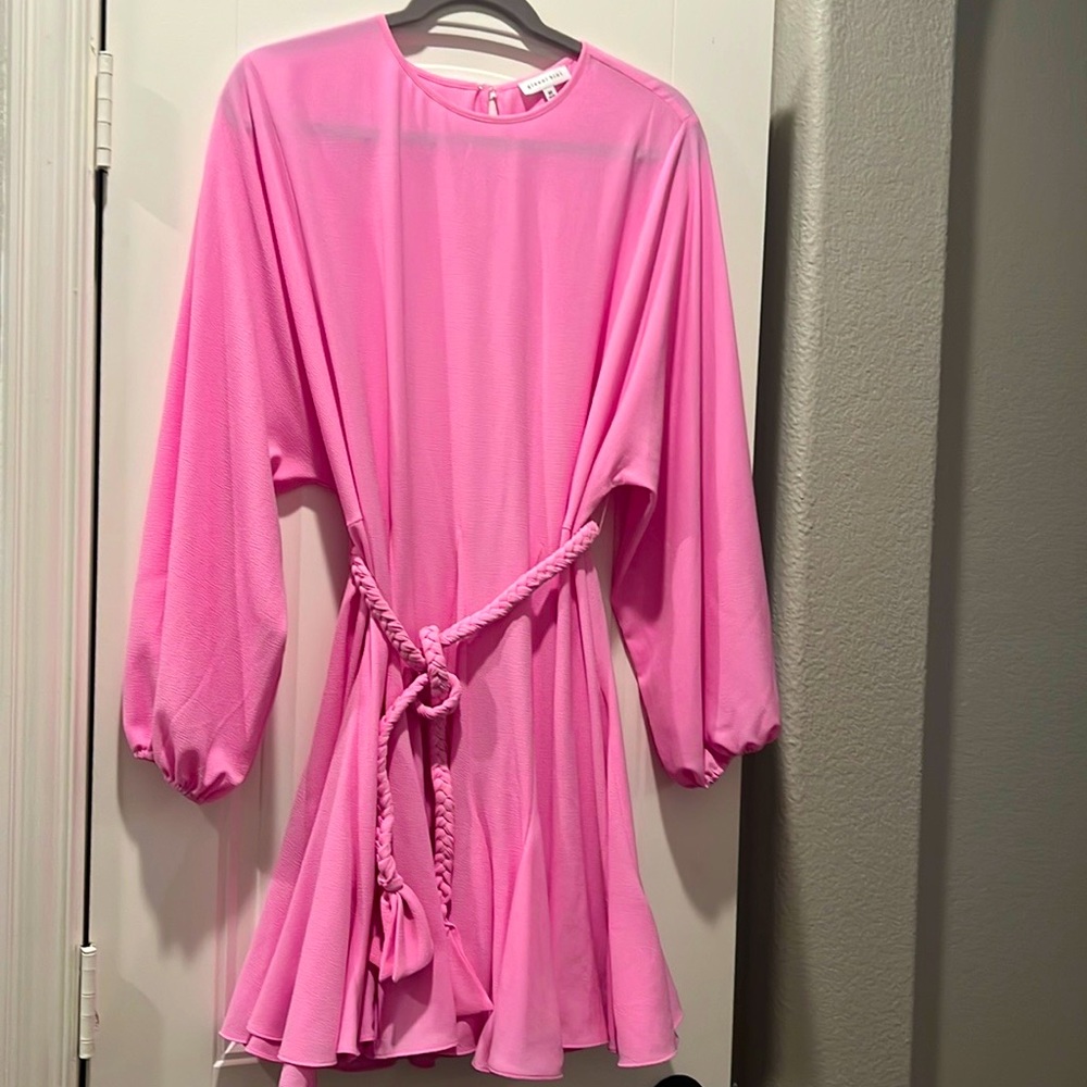 Gianni Bini
Riley Belted Long Sleeve Round Neck Swing Dress Sz M